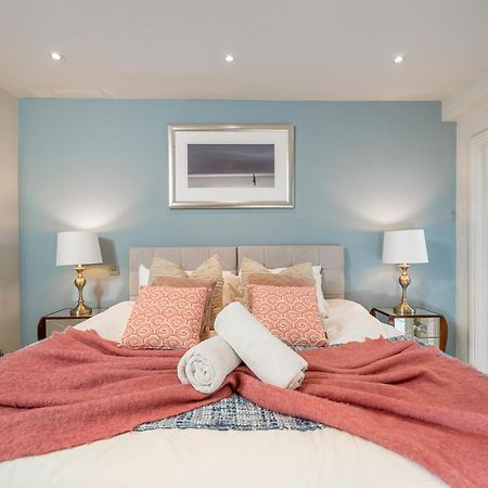 Niru Experience Hidden Gem In Chelsea 2Bd 2Ba Lägenhet London Exteriör bild
