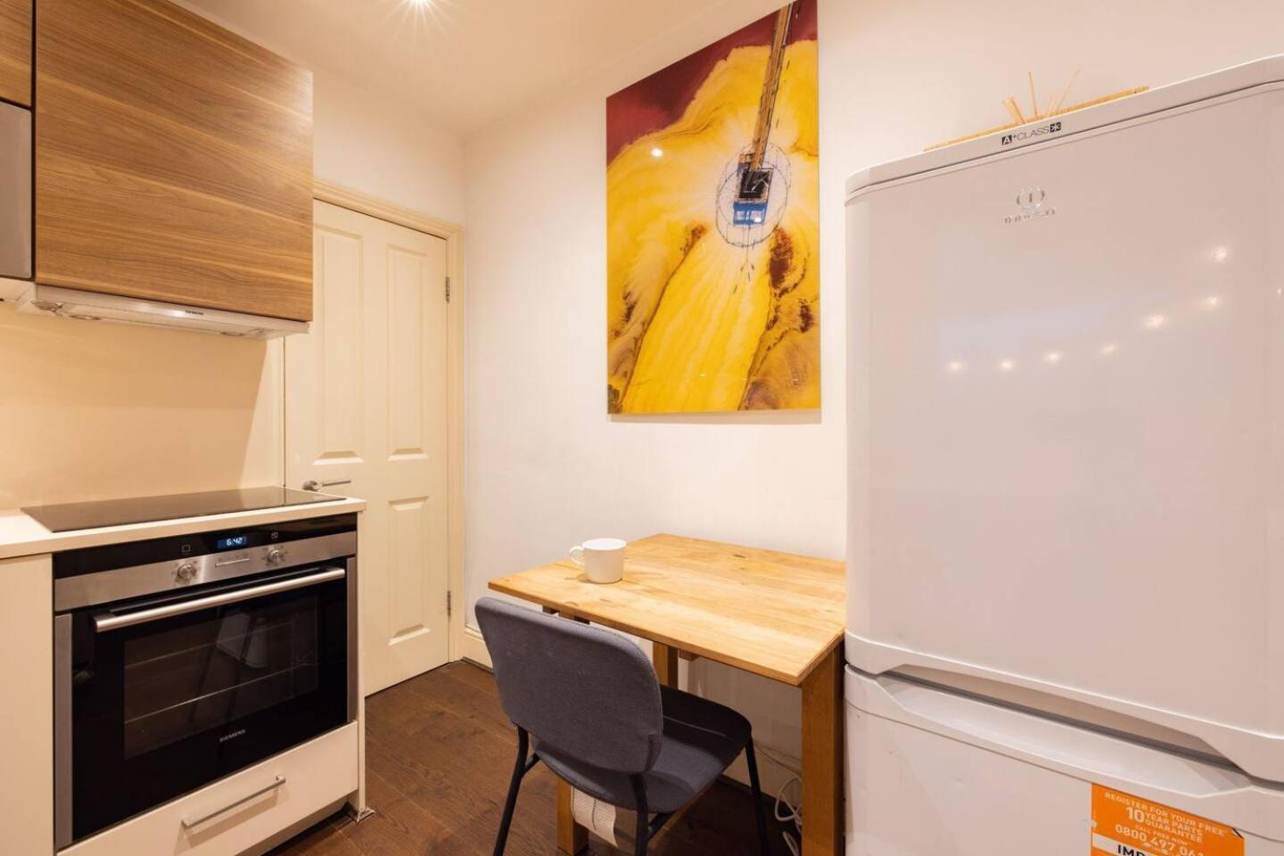 Niru Experience Hidden Gem In Chelsea 2Bd 2Ba Lägenhet London Exteriör bild