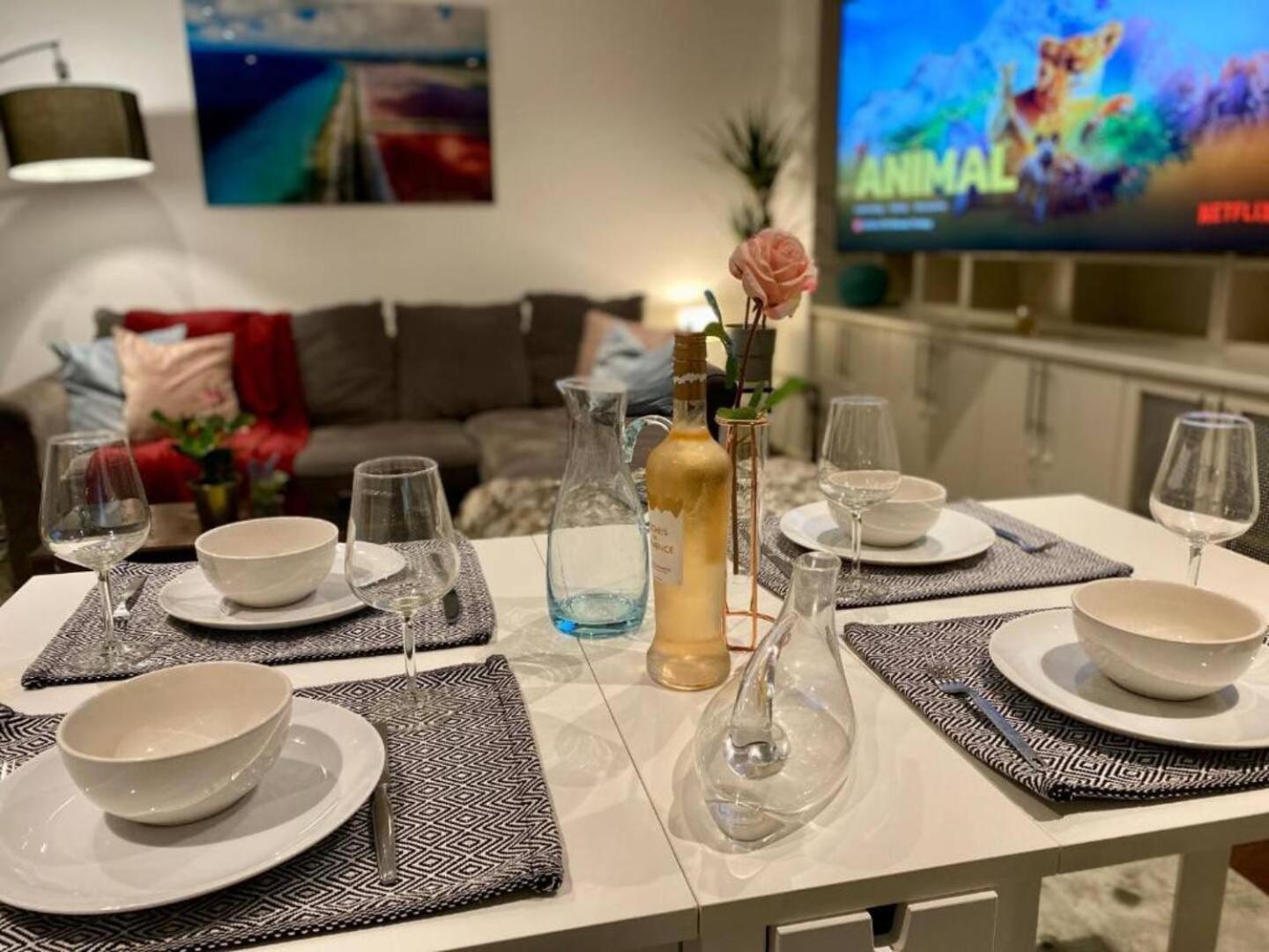 Niru Experience Hidden Gem In Chelsea 2Bd 2Ba Lägenhet London Exteriör bild