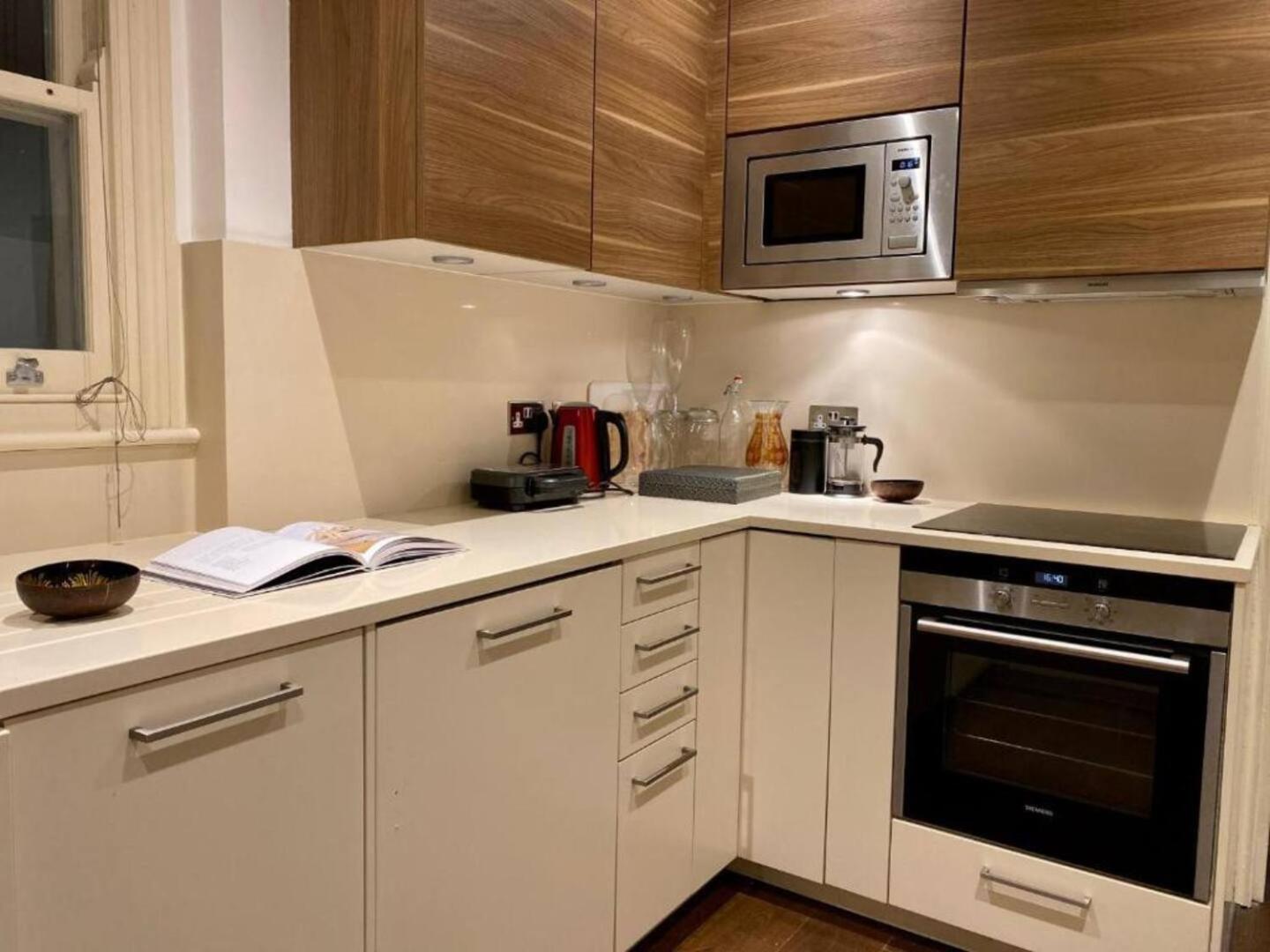 Niru Experience Hidden Gem In Chelsea 2Bd 2Ba Lägenhet London Exteriör bild