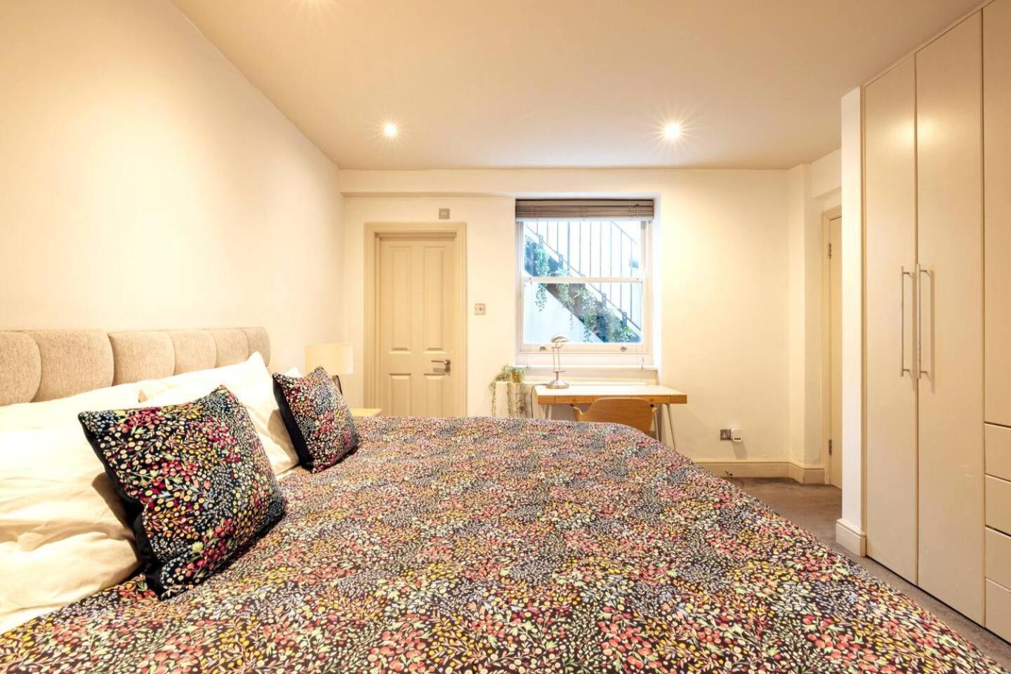 Niru Experience Hidden Gem In Chelsea 2Bd 2Ba Lägenhet London Exteriör bild