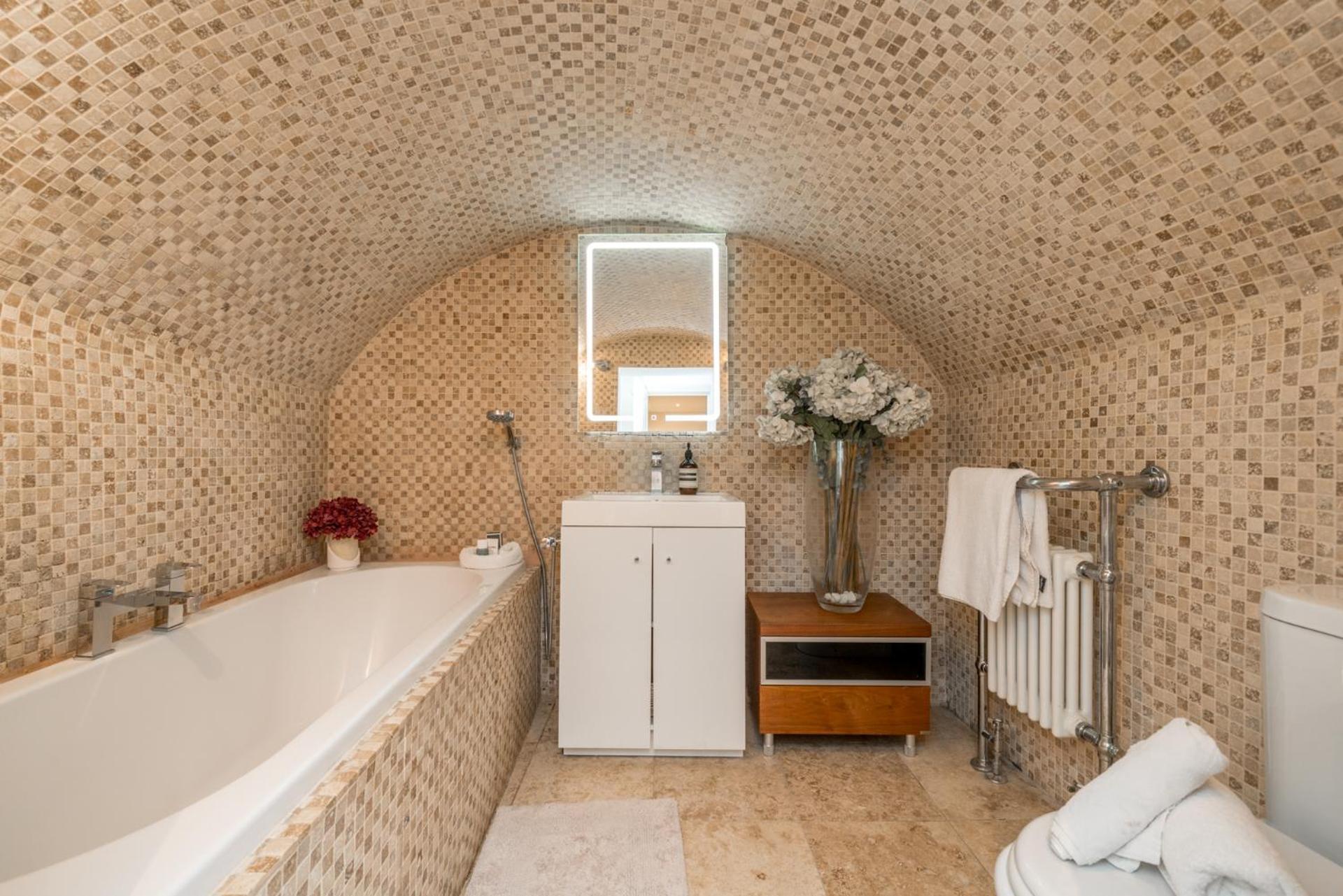 Niru Experience Hidden Gem In Chelsea 2Bd 2Ba Lägenhet London Exteriör bild