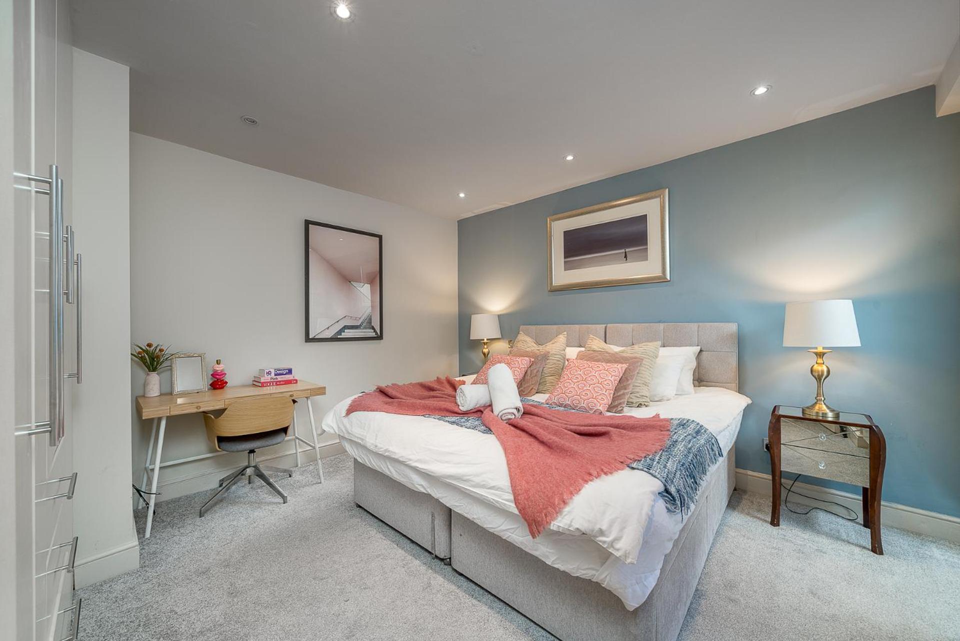 Niru Experience Hidden Gem In Chelsea 2Bd 2Ba Lägenhet London Exteriör bild