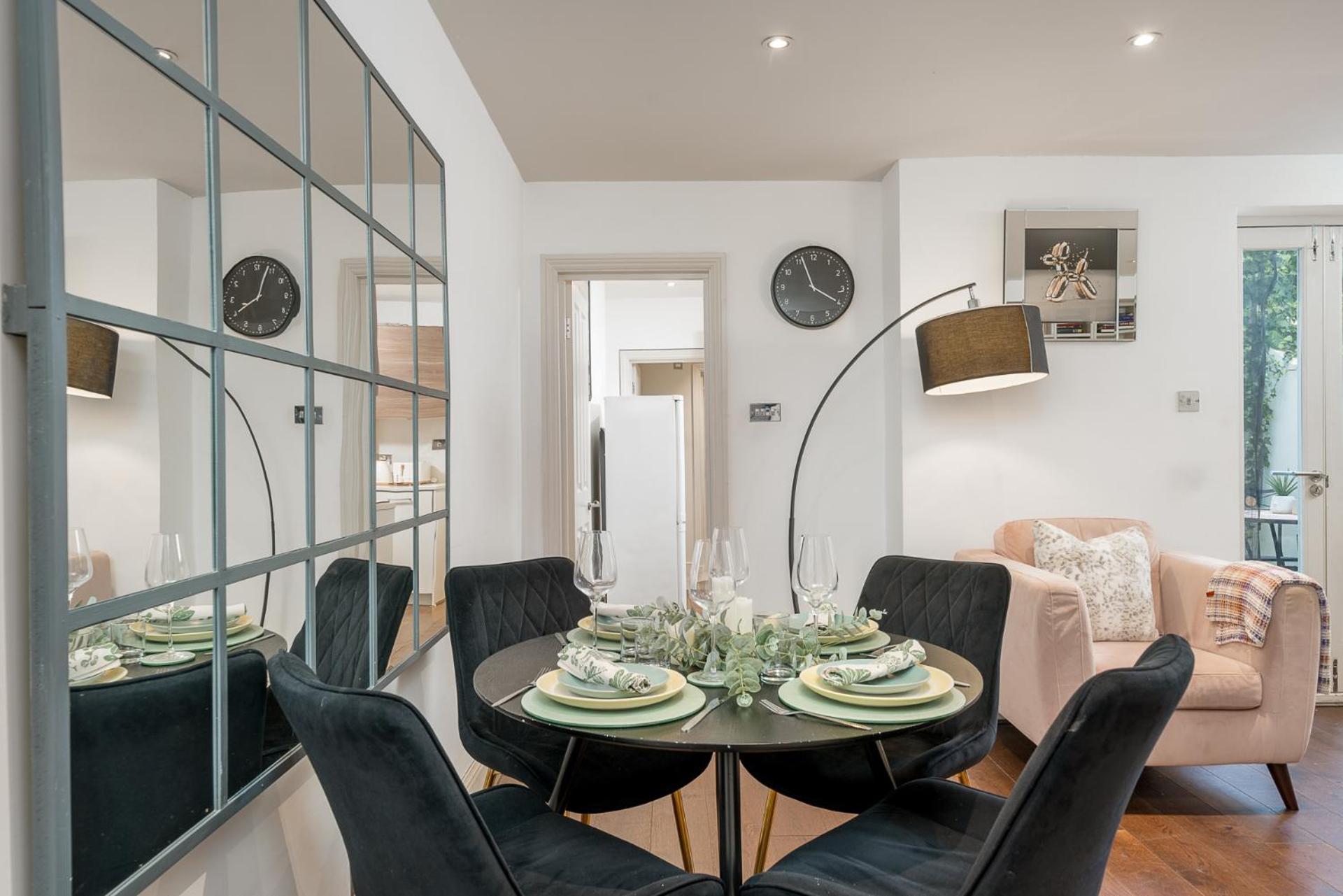 Niru Experience Hidden Gem In Chelsea 2Bd 2Ba Lägenhet London Exteriör bild