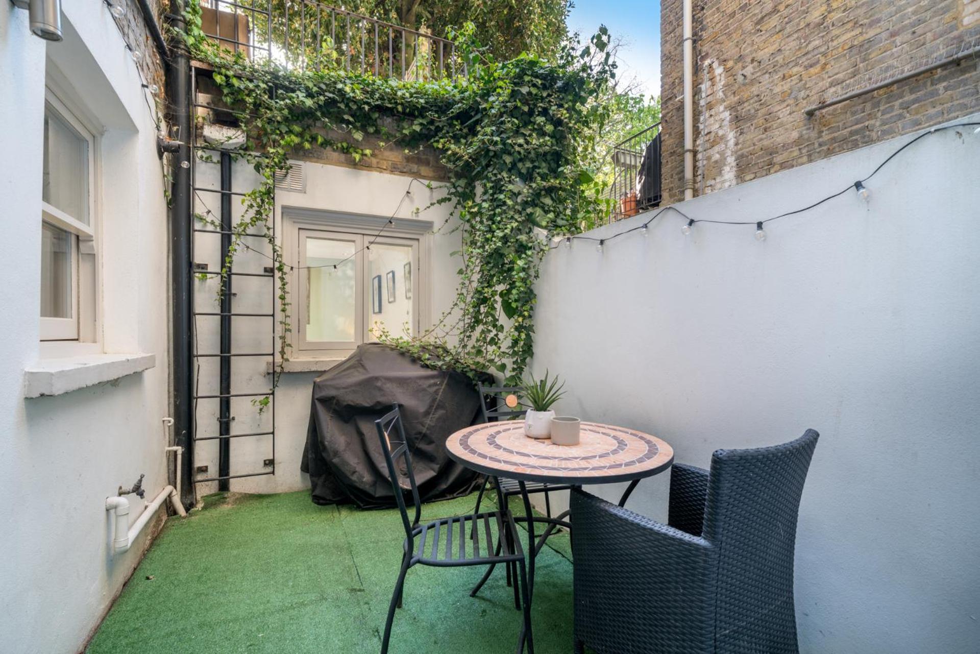 Niru Experience Hidden Gem In Chelsea 2Bd 2Ba Lägenhet London Exteriör bild