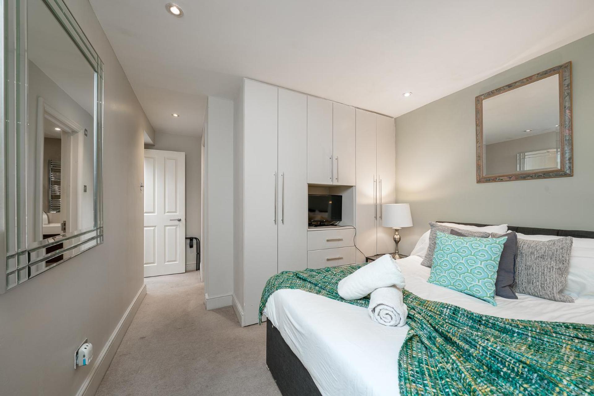 Niru Experience Hidden Gem In Chelsea 2Bd 2Ba Lägenhet London Exteriör bild